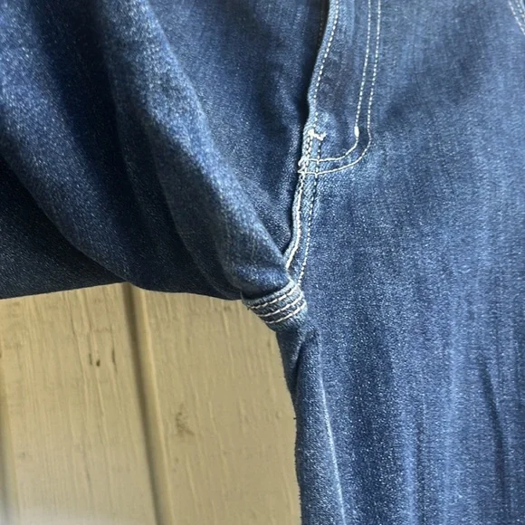 Levi’s 724 High Rise Straight Crop Jeans - Picture 8 of 8